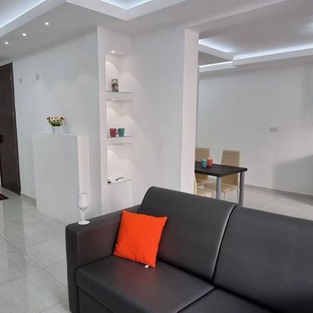 Seaview 2 Double Bedroom Modern Apartment 圣保罗湾城 外观 照片