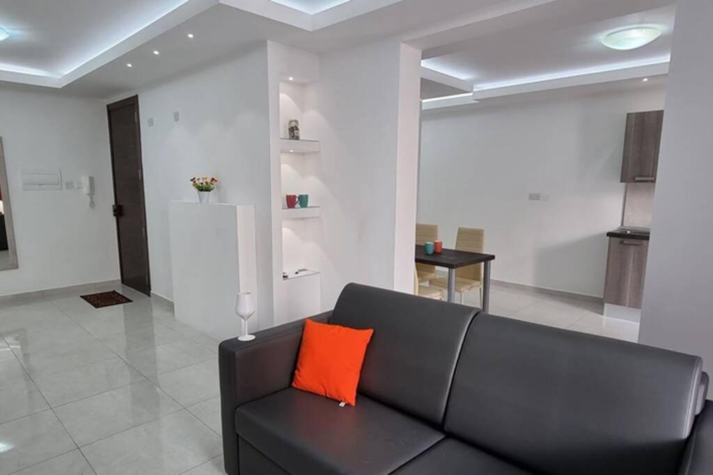 Seaview 2 Double Bedroom Modern Apartment 圣保罗湾城 外观 照片